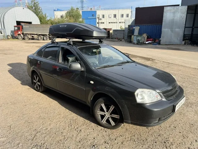 автобокс BROOMER Trekka на Chevrolet Lacetti — общий вид автомобиля с установленным автобоксом