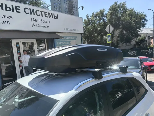 Автобокс для Audi Q5 — BROOMER Trekka — вид автомобиля с установленным автобоксом