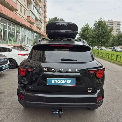 BROOMER на Haval H7: автобокс BROOMER Venture XL — дополнительный ракурс автомобиля с установленным автобоксом